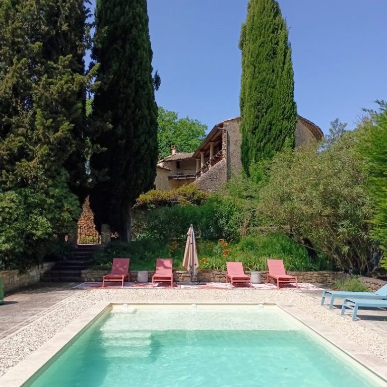 chambre d'hôtes piscine naturelle maison 1643