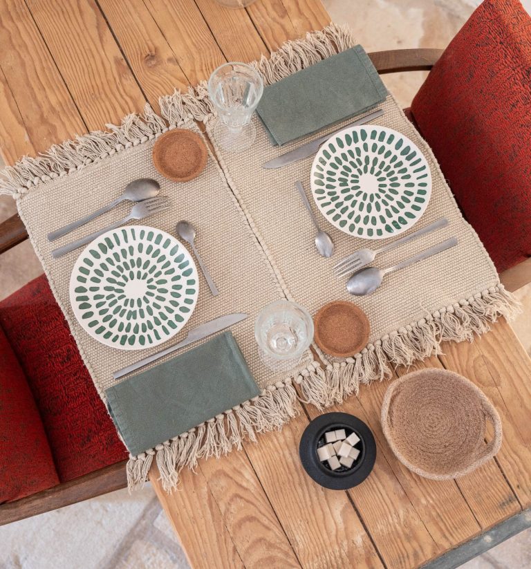 petit déjeuner table d'hôtes maison 1643